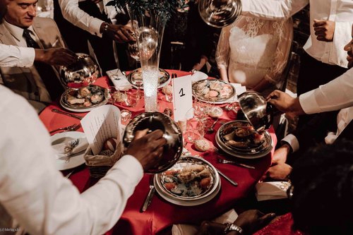 PETITS PLATS PAR DES GRANDS
